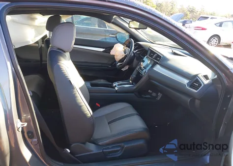 2016 Honda Civic Touring z USA, uszkodzony, nr VIN 2HGFC3B92GH360795